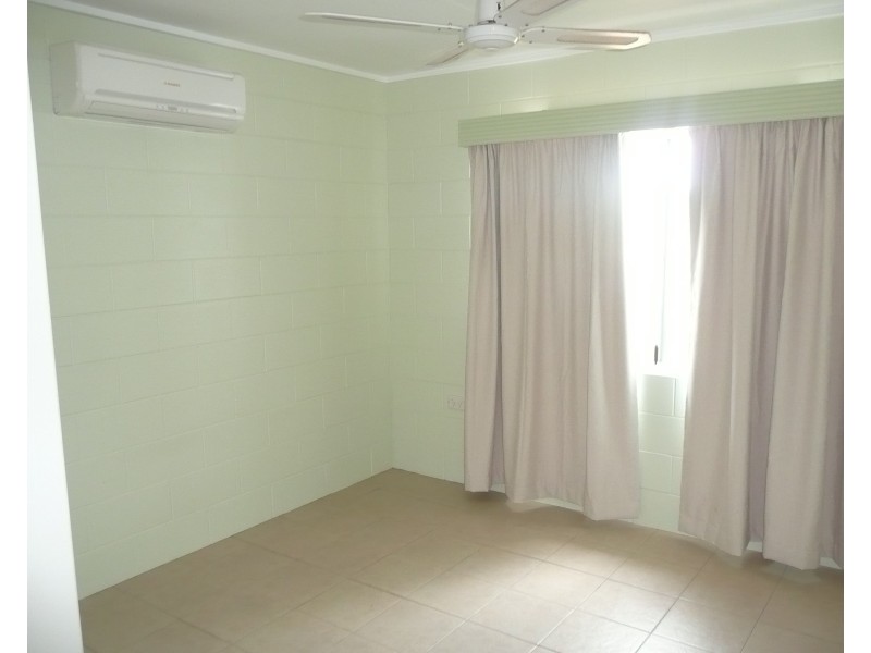 25 Gloucester Street, Bowen QLD 4805