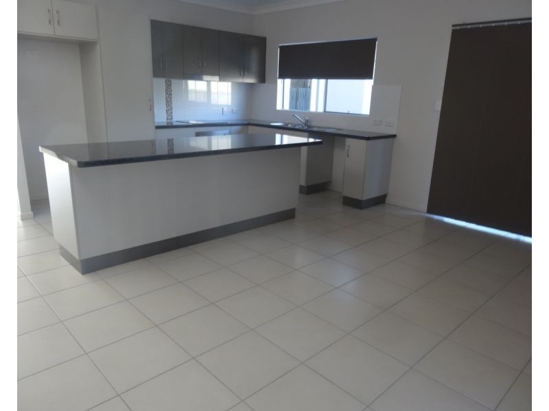 22 Seabreeze Crescent, Bowen QLD 4805