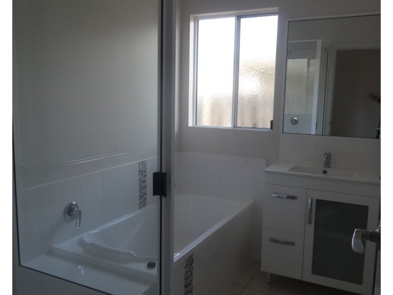 22 Seabreeze Crescent, Bowen QLD 4805