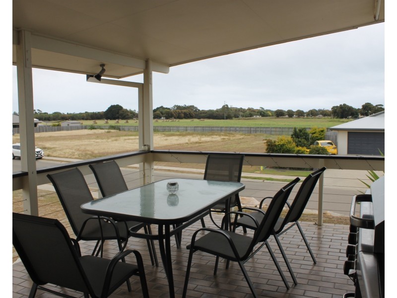 13 Harrison Court, Bowen QLD 4805