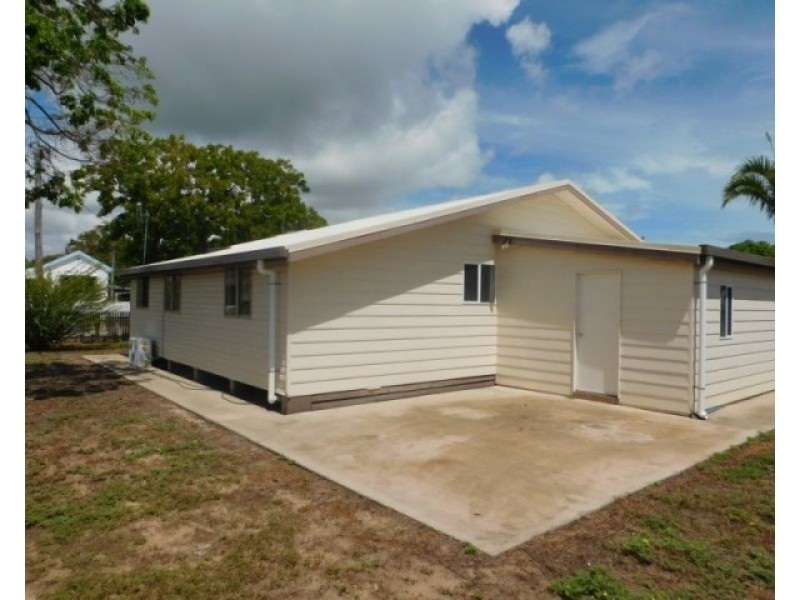 22 Gilbert Street, Bowen QLD 4805