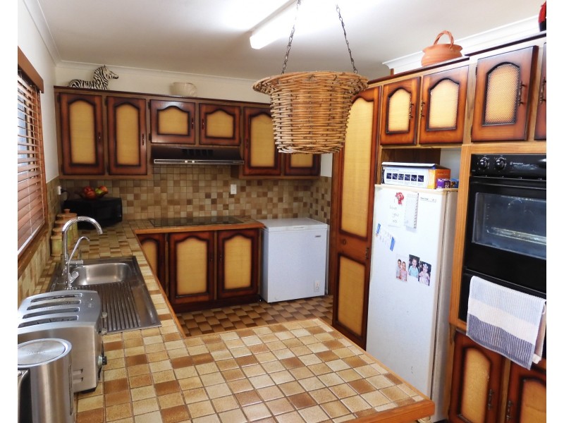 5 Toms Court, Bowen QLD 4805