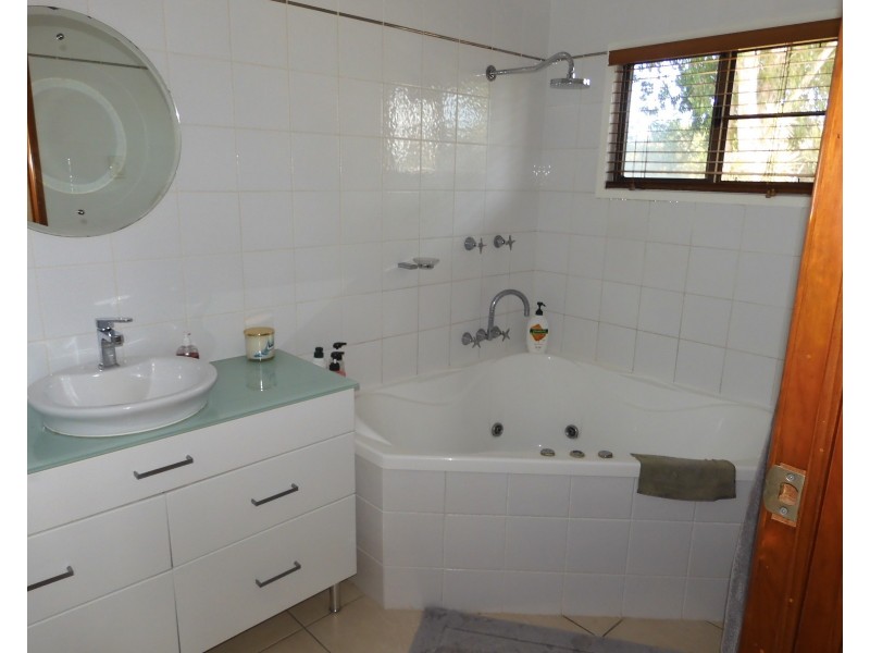 5 Toms Court, Bowen QLD 4805