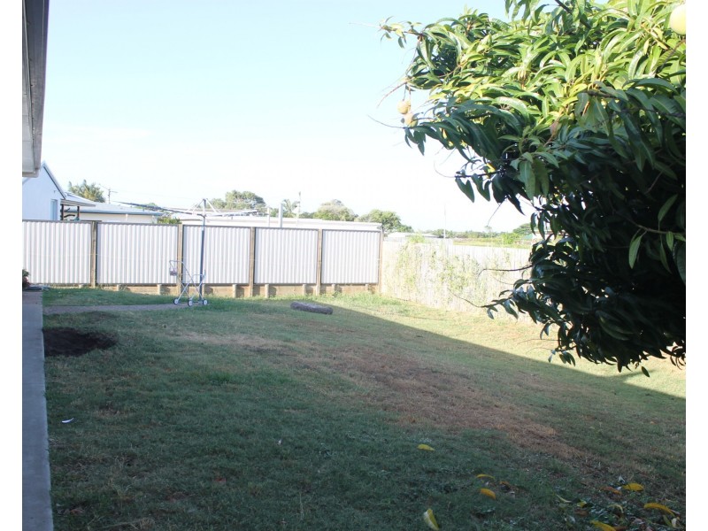 23 Hillview Place, Bowen QLD 4805