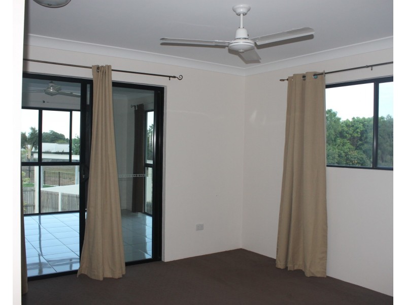 16 Silk Road, Bowen QLD 4805