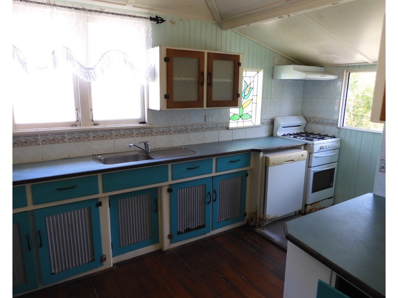 17 Powell Street, Bowen QLD 4805