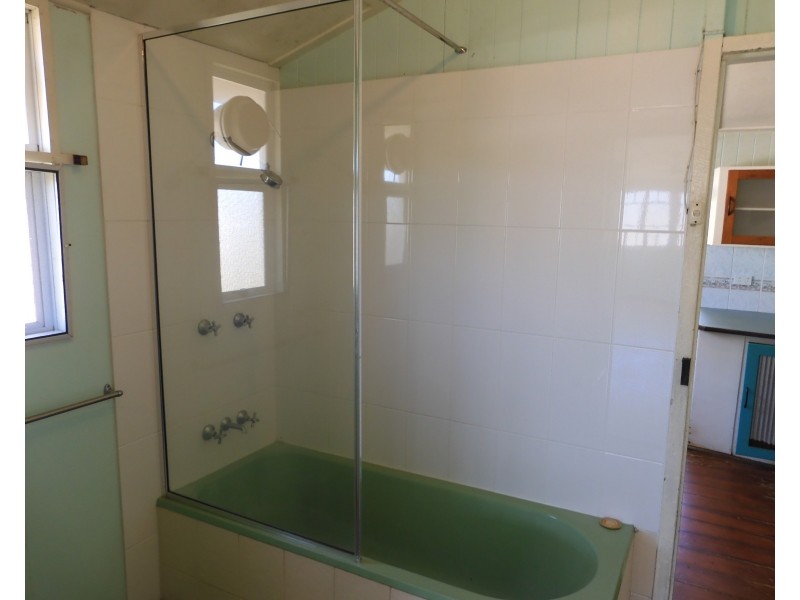 17 Powell Street, Bowen QLD 4805