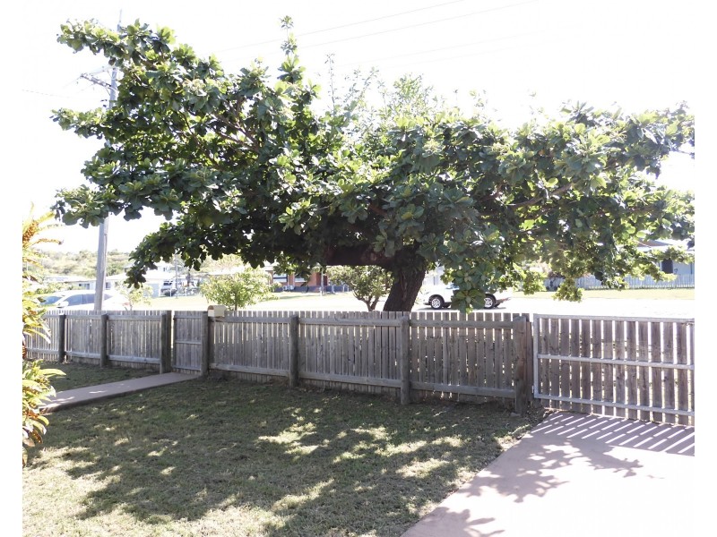 110 Gregory Street, Bowen QLD 4805