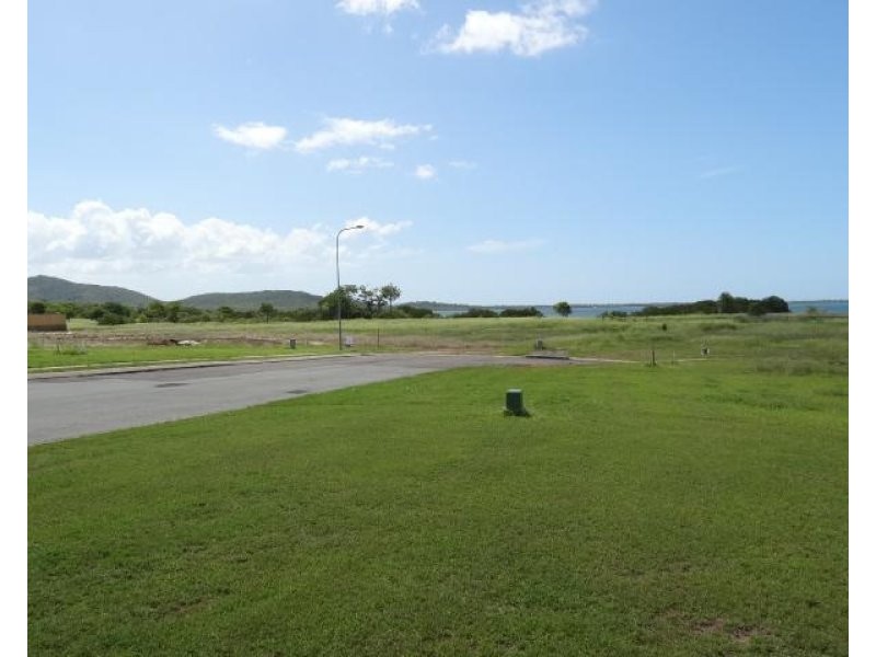 104 Bayside Court, Bowen QLD 4805