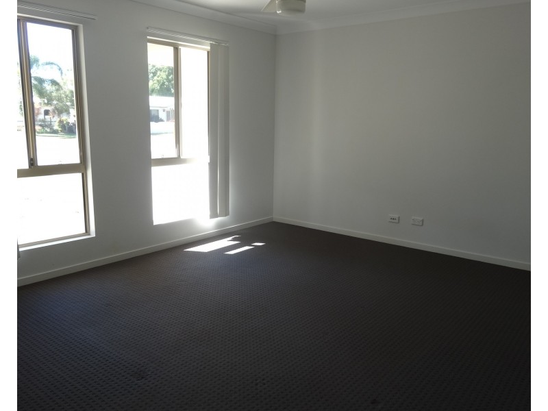 7 Oak Crescent, Bowen QLD 4805