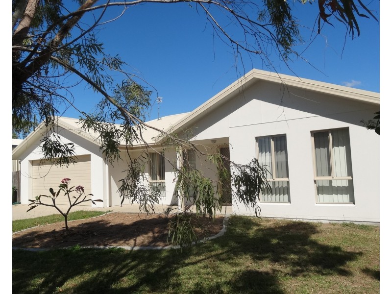 7 Oak Crescent, Bowen QLD 4805