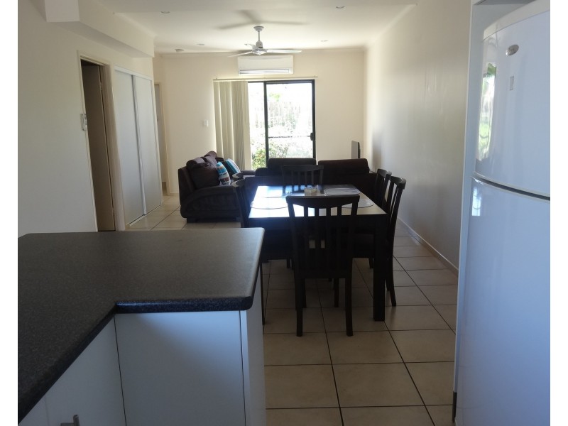 2/34 Poole Street, Bowen QLD 4805