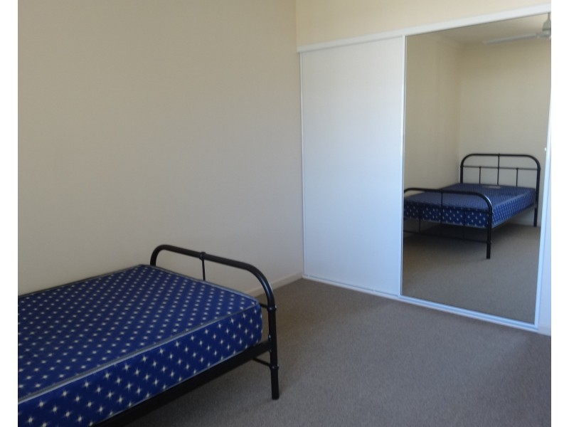 2/34 Poole Street, Bowen QLD 4805