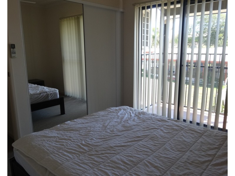 2/34 Poole Street, Bowen QLD 4805