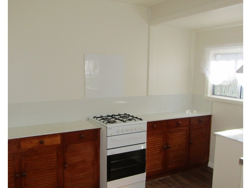 54 Poole Street, Bowen QLD 4805