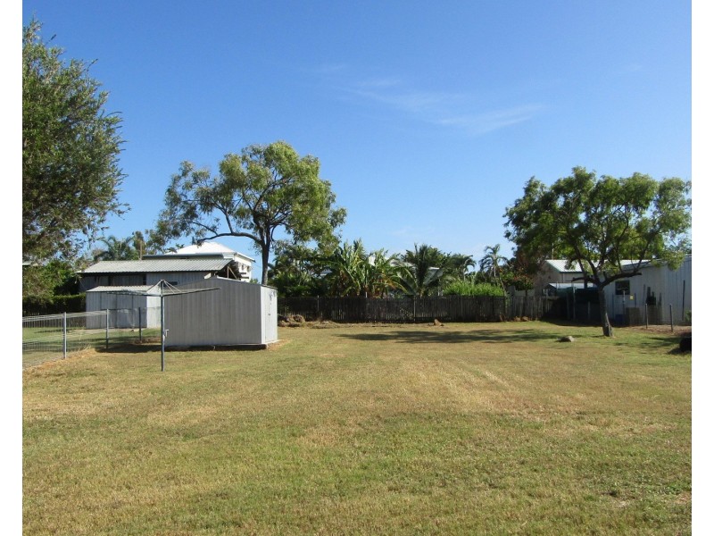54 Poole Street, Bowen QLD 4805