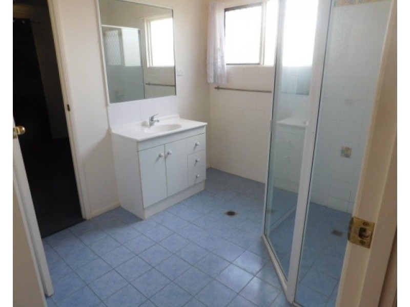 32 Crofton Street, Bowen QLD 4805