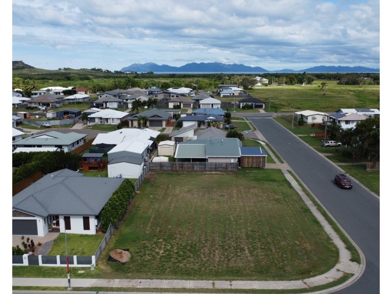 2 Ada Place, Bowen QLD 4805