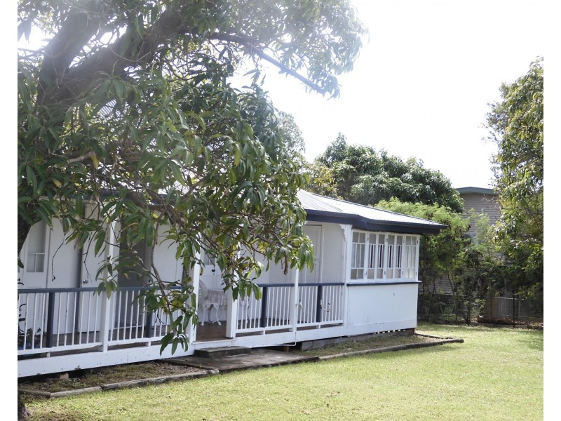 60 Livingstone Street, Bowen QLD 4805