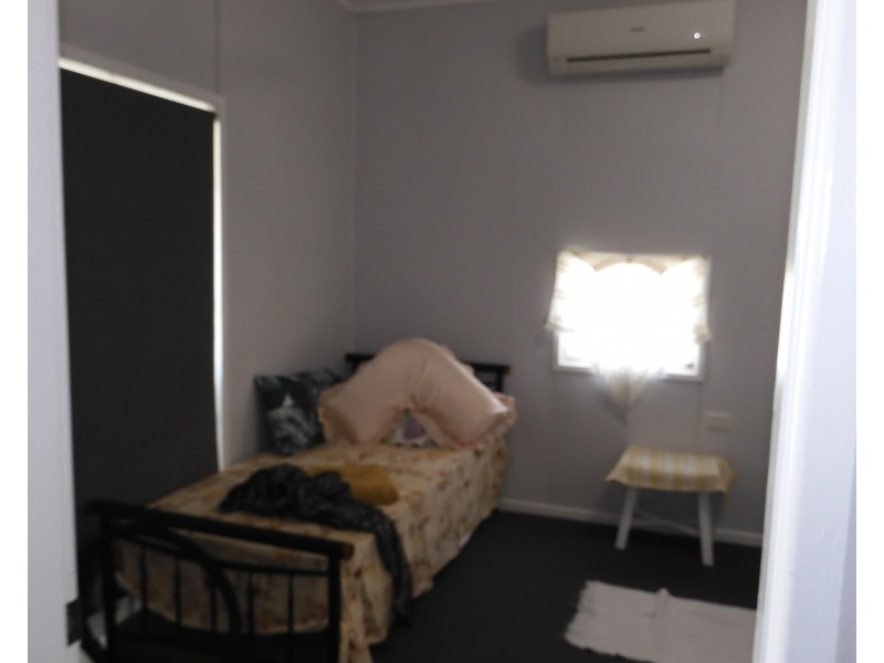 60 Livingstone Street, Bowen QLD 4805