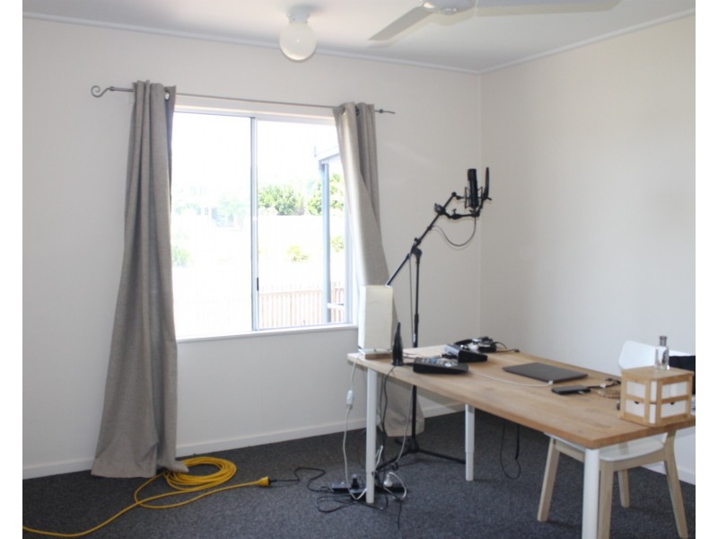 28 Livingstone Street, Bowen QLD 4805