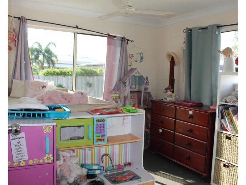 23 Hillview Place, Bowen QLD 4805