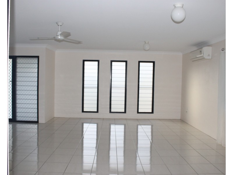 16 Silk Road, Bowen QLD 4805