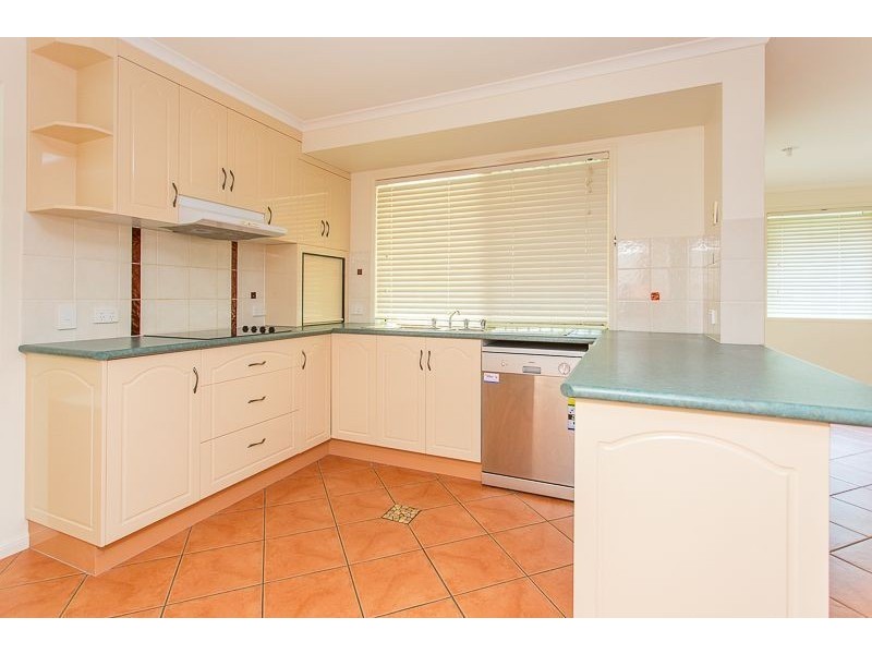 4 Sunseeker Court, Blacks Beach QLD 4740