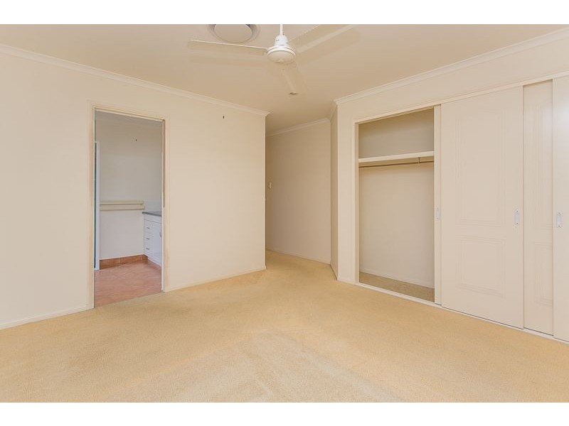 4 Sunseeker Court, Blacks Beach QLD 4740