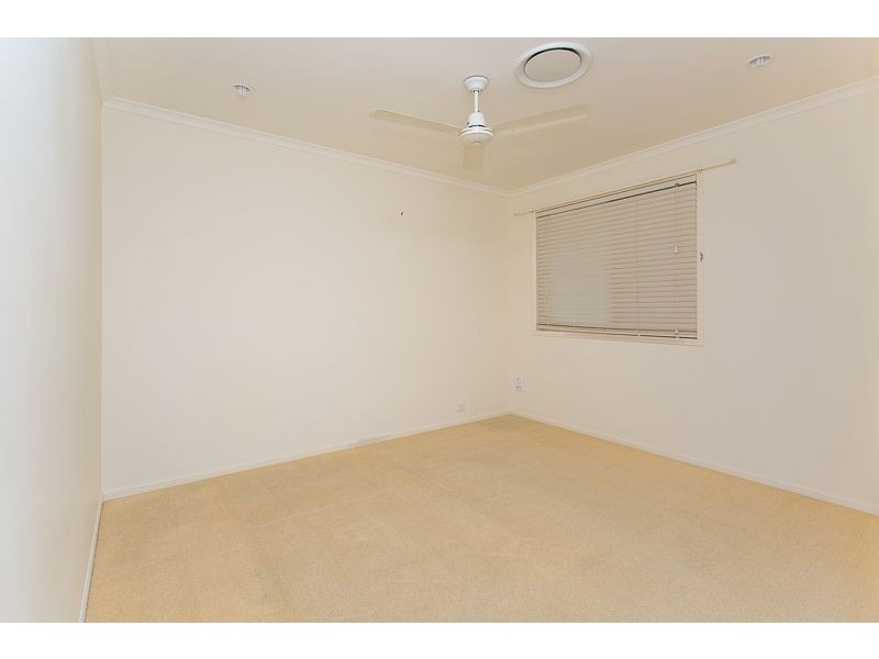 4 Sunseeker Court, Blacks Beach QLD 4740