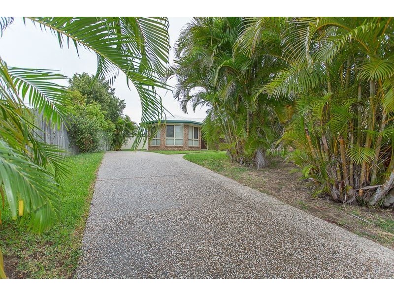 4 Sunseeker Court, Blacks Beach QLD 4740