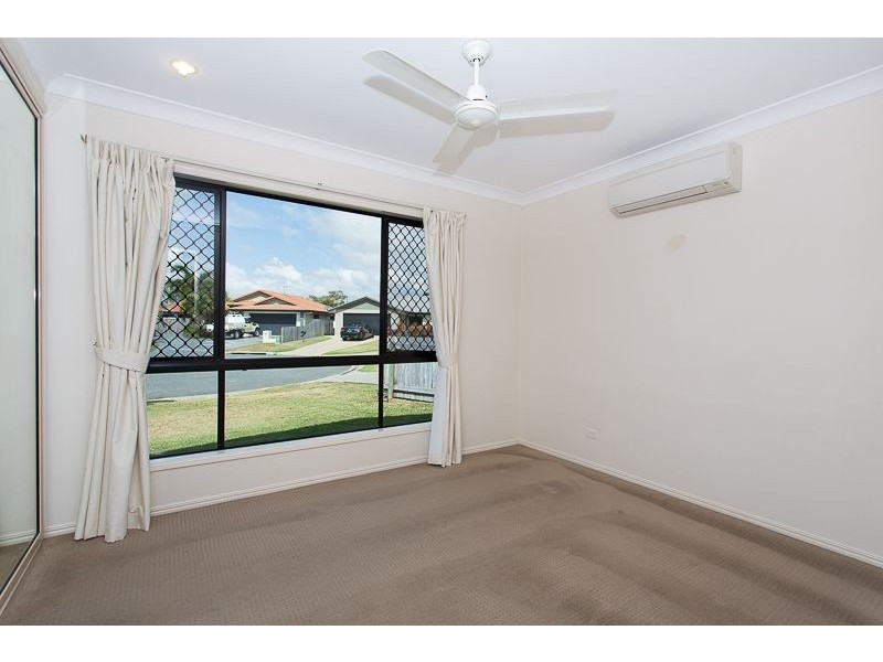 4 Mark Crescent, Glenella QLD 4740