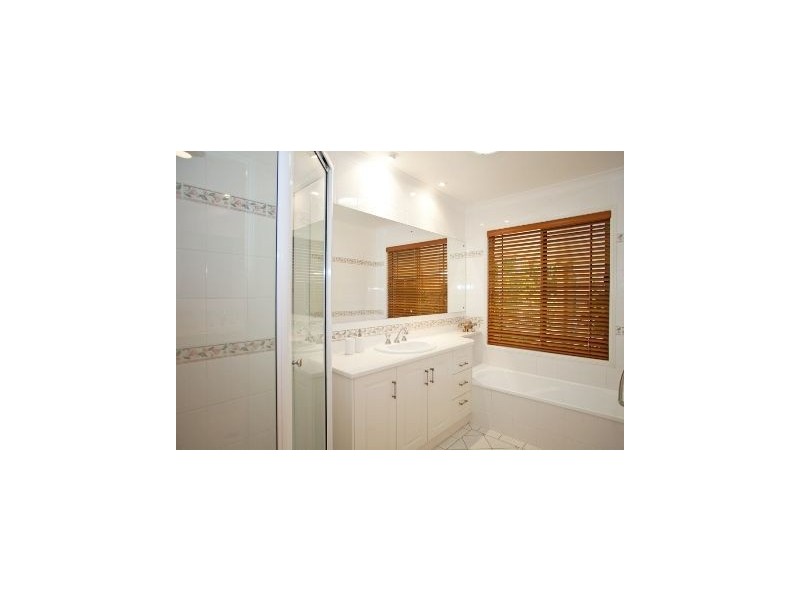 17 James Croker Drive, Mount Pleasant QLD 4740