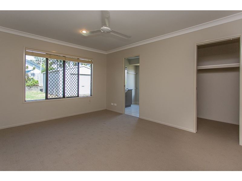50 O’Brien Esplanade, Shoal Point QLD 4750