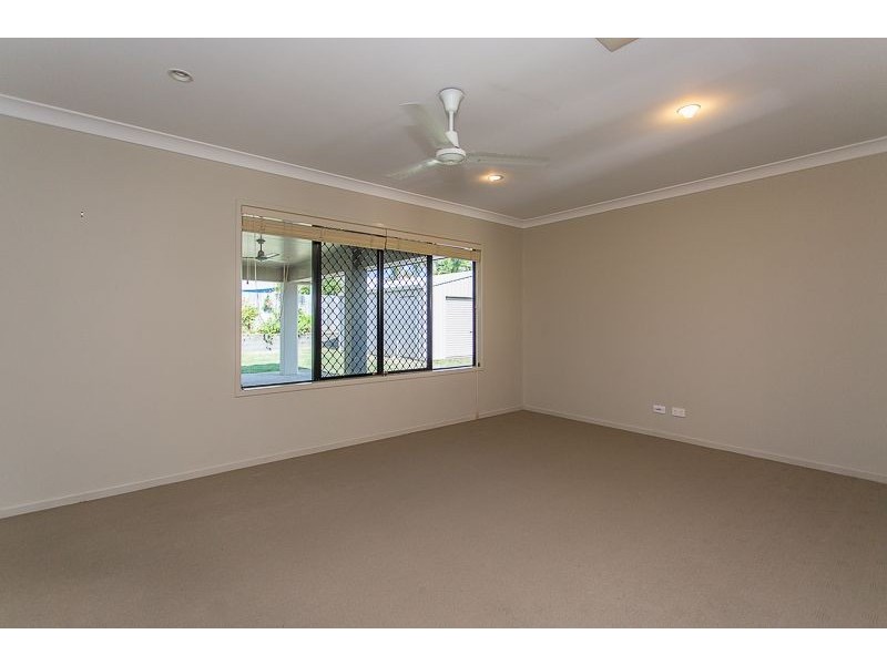 50 O’Brien Esplanade, Shoal Point QLD 4750
