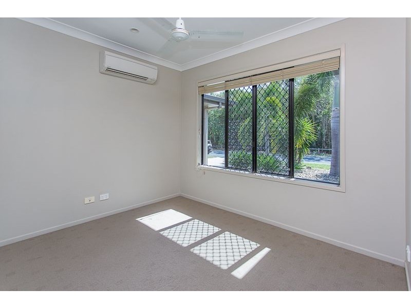 50 O’Brien Esplanade, Shoal Point QLD 4750
