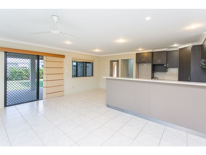 50 O’Brien Esplanade, Shoal Point QLD 4750