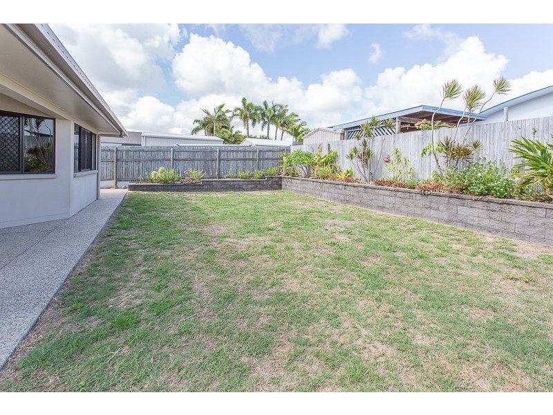 50 O’Brien Esplanade, Shoal Point QLD 4750
