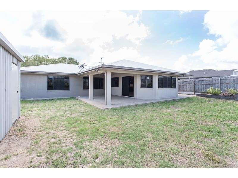 50 O’Brien Esplanade, Shoal Point QLD 4750