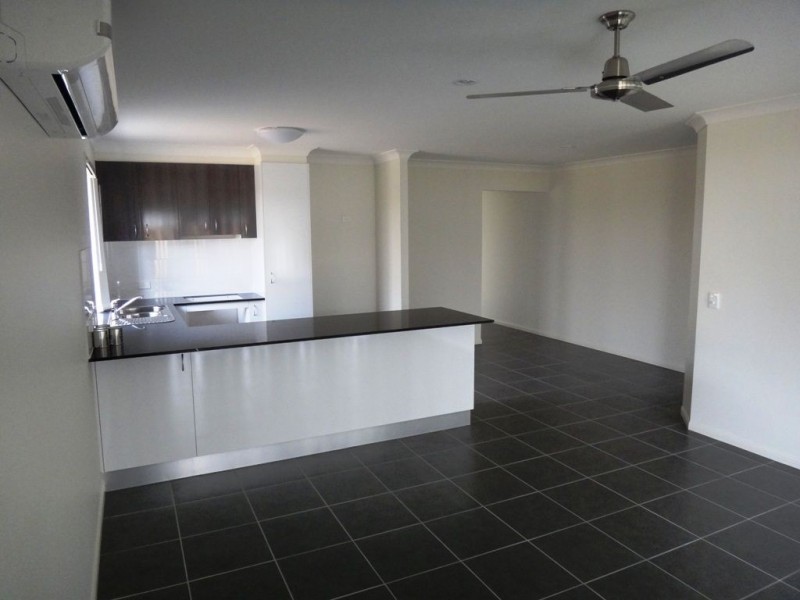 93 Scarborough Circuit, Blacks Beach QLD 4740