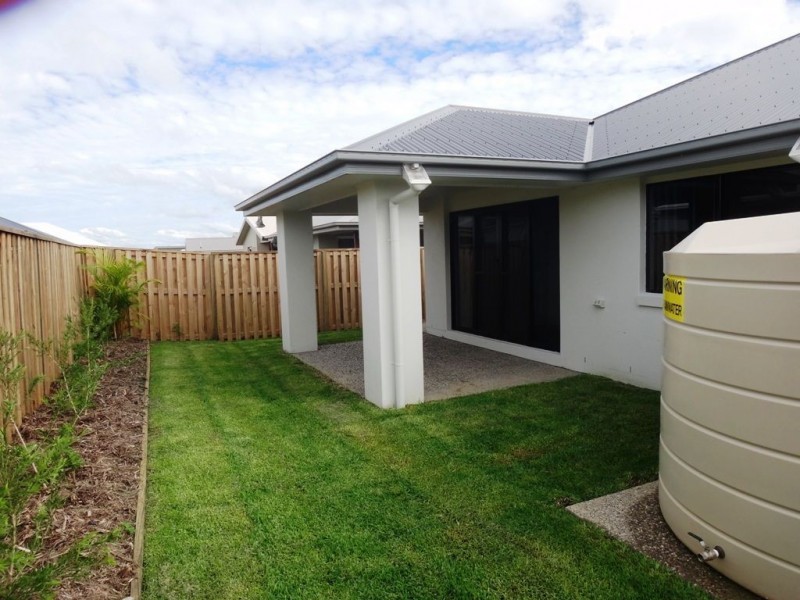 93 Scarborough Circuit, Blacks Beach QLD 4740