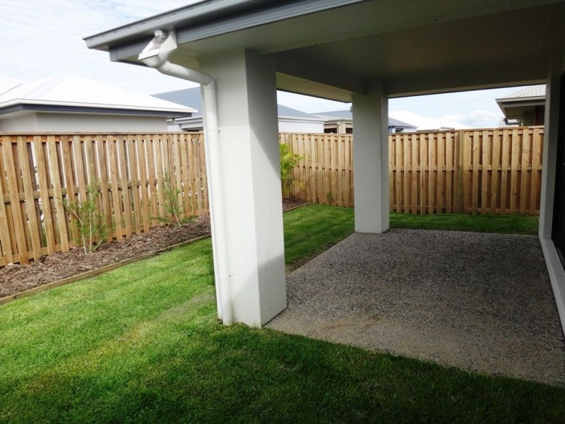 93 Scarborough Circuit, Blacks Beach QLD 4740