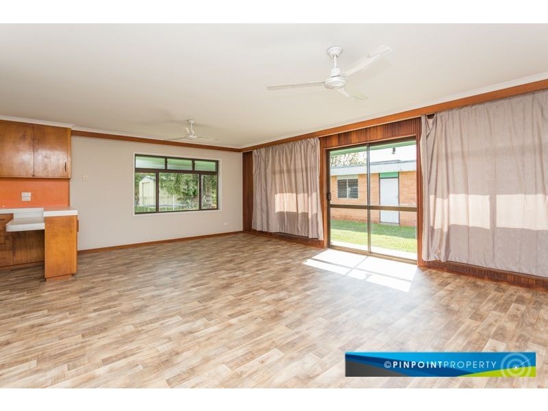 2 Barton Street, West Mackay QLD 4740