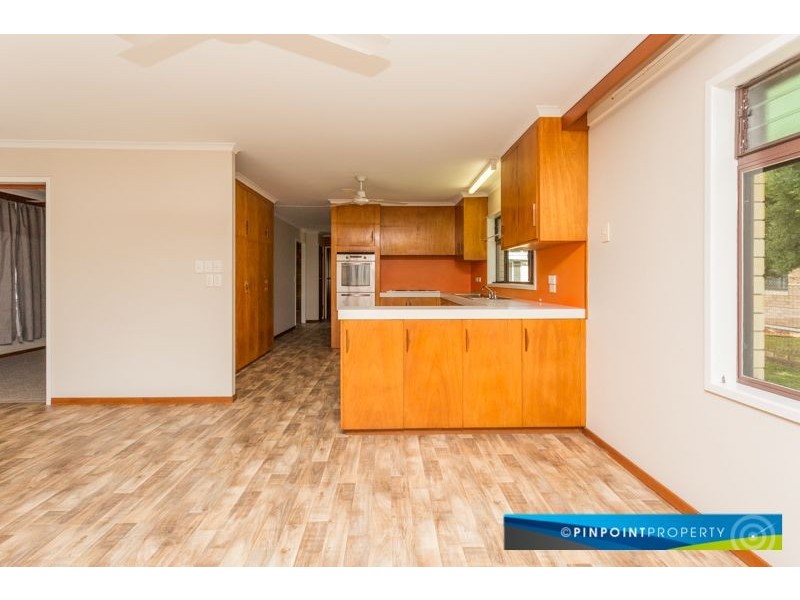 2 Barton Street, West Mackay QLD 4740