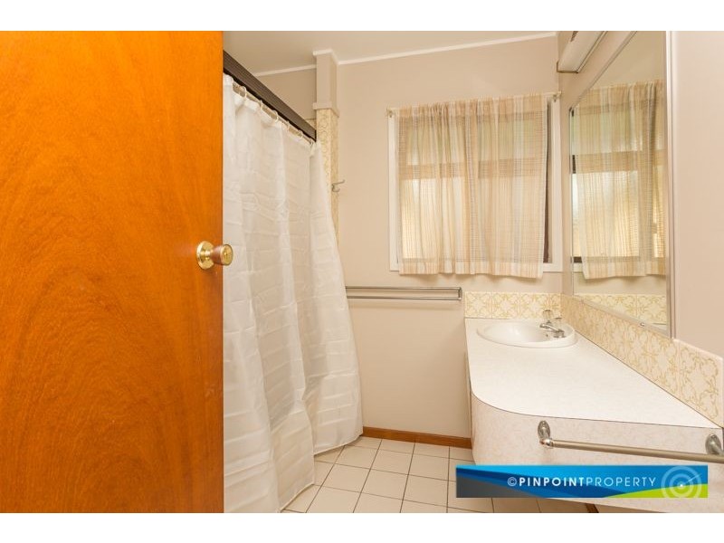2 Barton Street, West Mackay QLD 4740