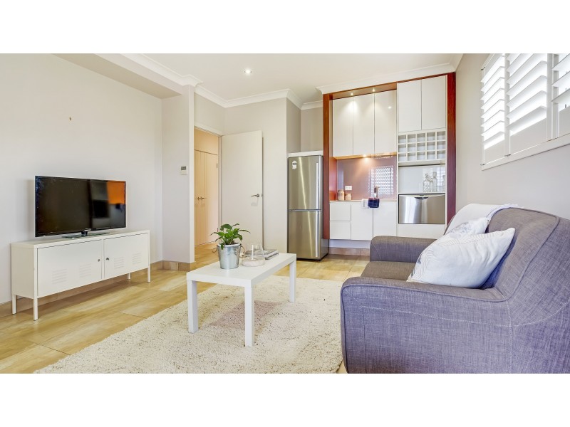 24 Reef Parade, East Mackay QLD 4740