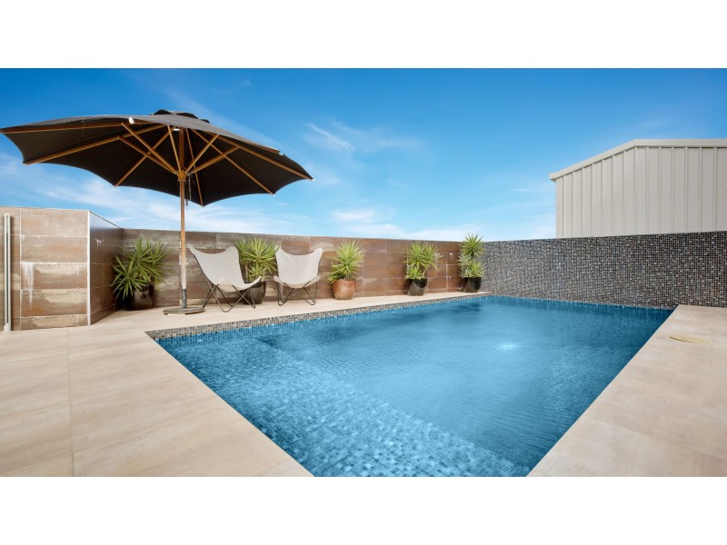 24 Reef Parade, East Mackay QLD 4740