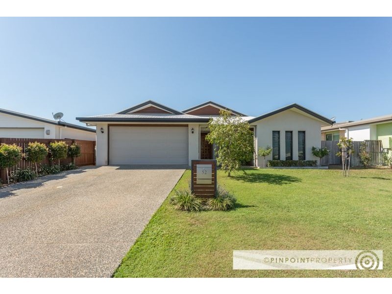 52 Village Circuit, Eimeo QLD 4740