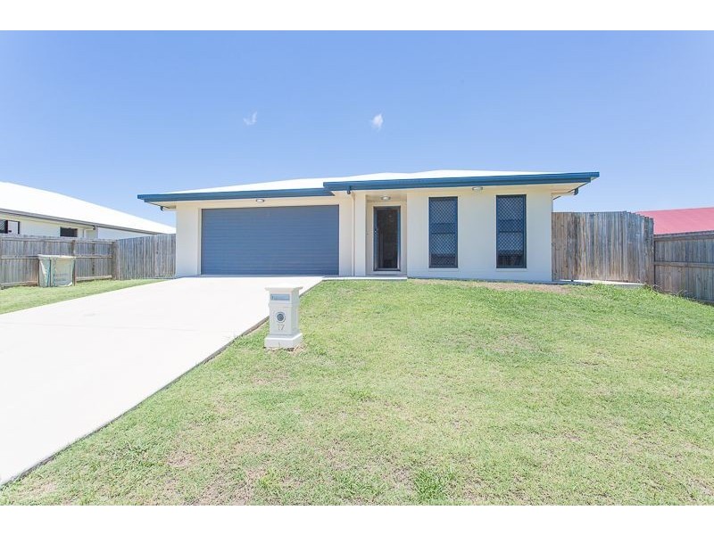 17 Lockyer Court, Rural View QLD 4740