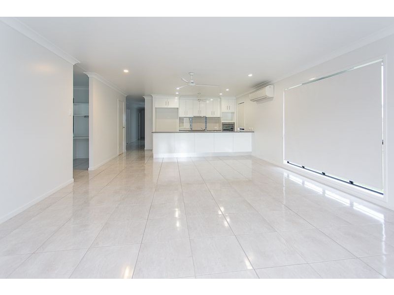 17 Lockyer Court, Rural View QLD 4740